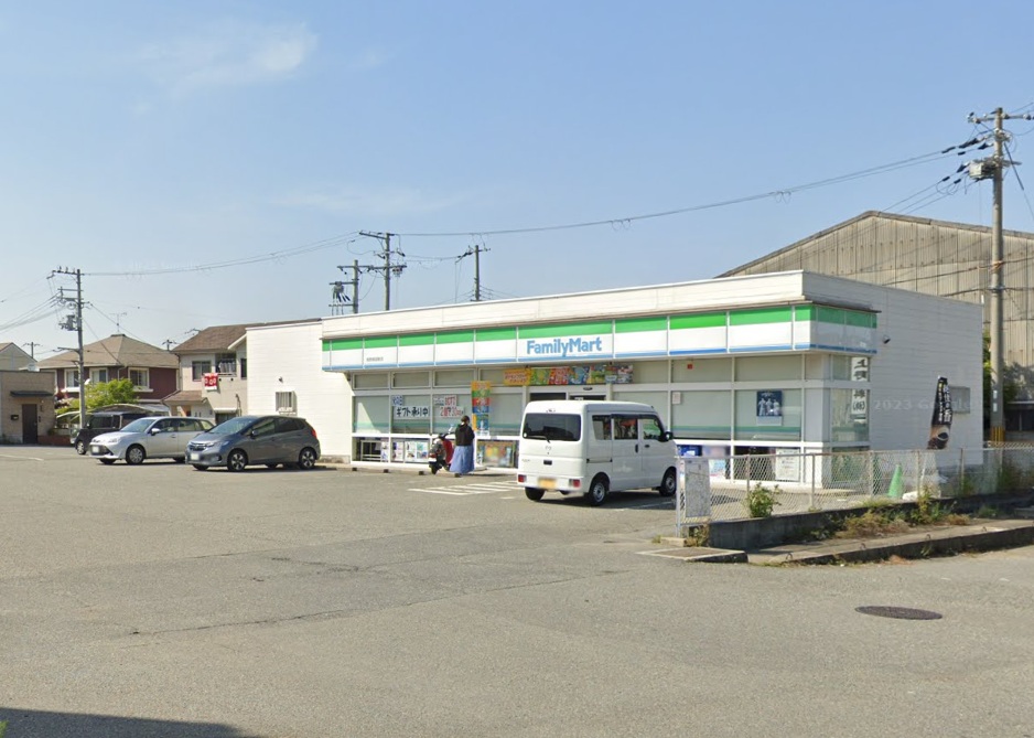 コンビニ　ファミリーマート 姫路御国野店（コンビニ）まで1025m