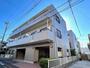 建物外観　鉄筋コンクリート造3階建て