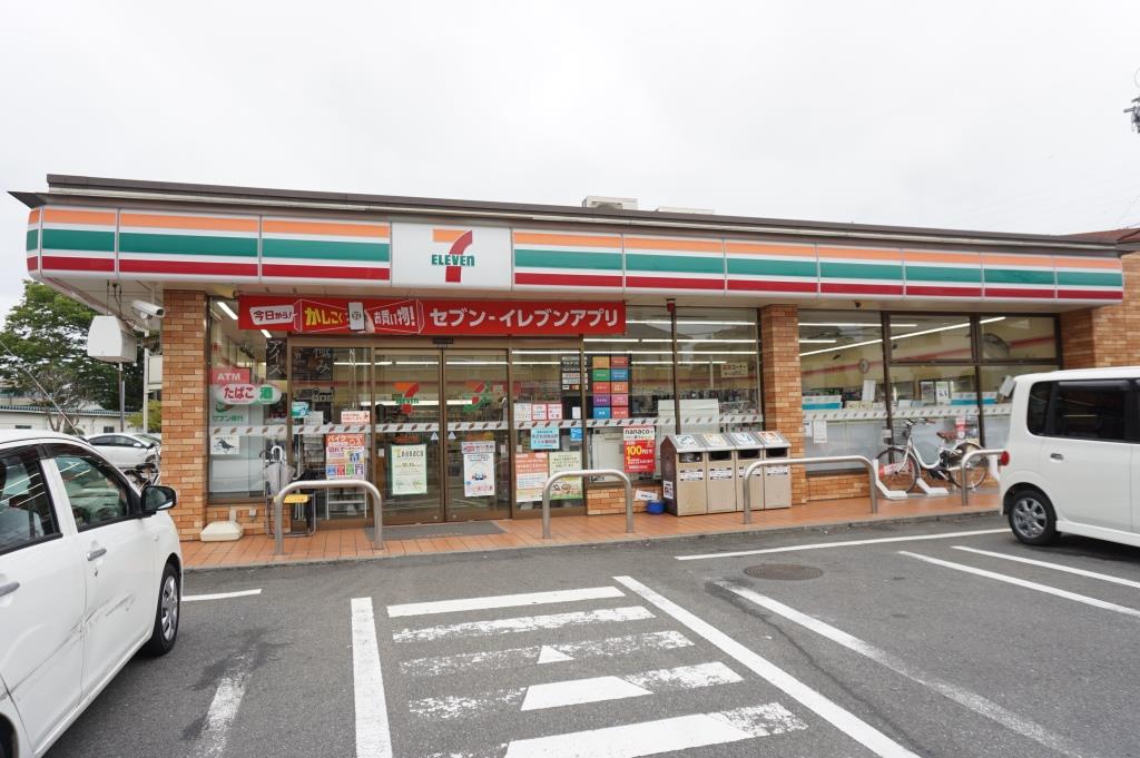 コンビニ　セブンイレブン 浦和元町2丁目店（コンビニ）まで878m