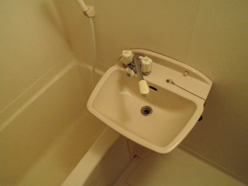 洗面設備　※別のお部屋のお写真です。御参考までに。