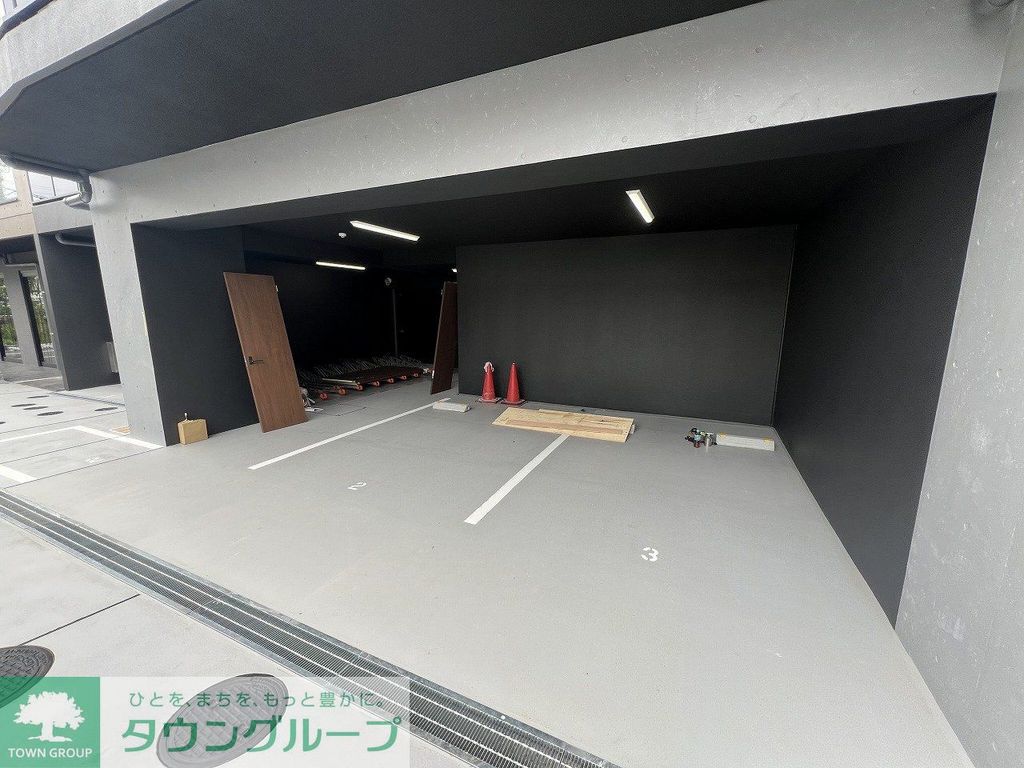 駐車場　駐車場