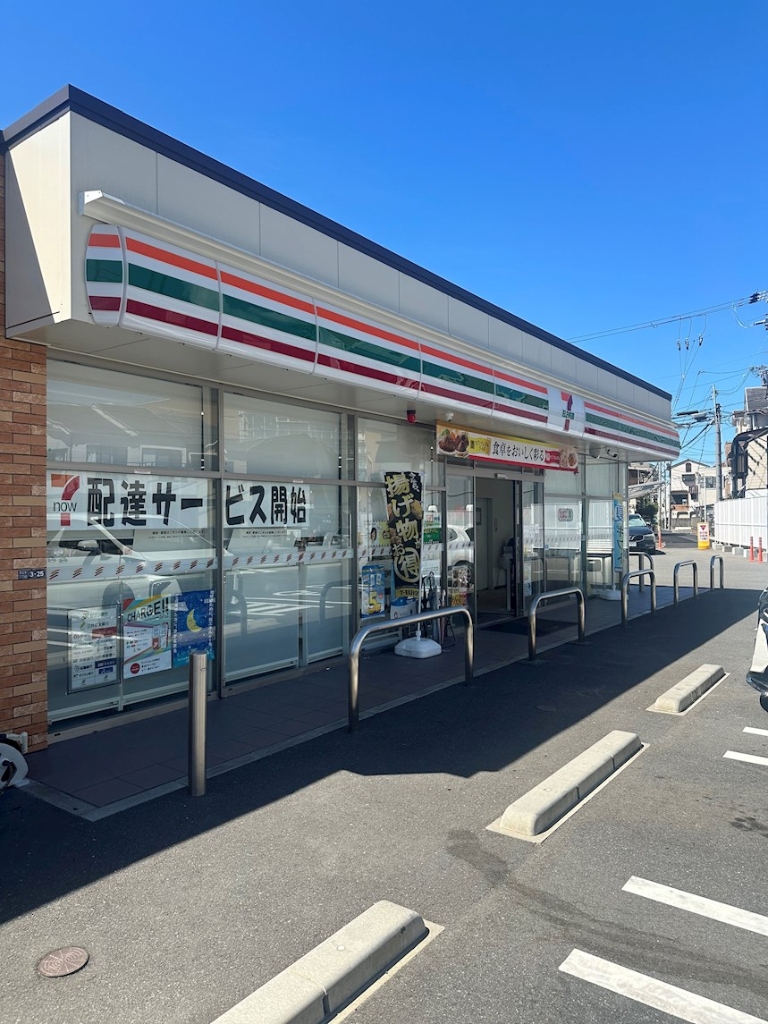 コンビニ　セブン-イレブン 東大阪菱屋東2丁目店（コンビニ）まで511m