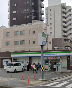 コンビニ　ファミリーマート 吹上駅北店（コンビニ）まで237m