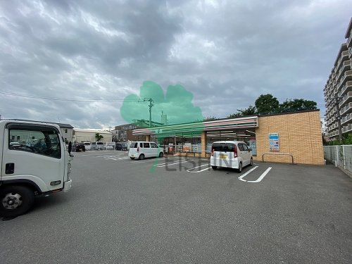コンビニ　セブン‐イレブン 博多吉塚４丁目店（コンビニ）まで486m