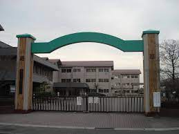小学校　岡山市立御南小学校（小学校）まで209m