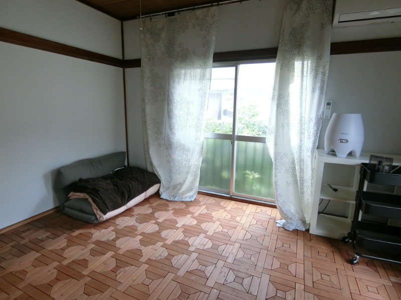 その他部屋・スペース　６帖の洋室は２面採光（家具家電は付きません）