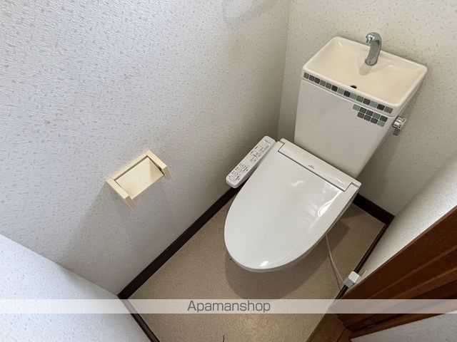 羽山一丁目戸建のトイレ写真