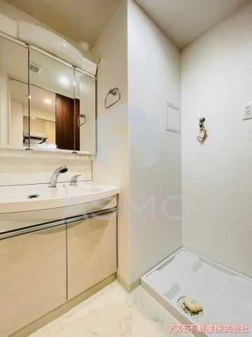 洗面設備　同マンション別部屋参考写真