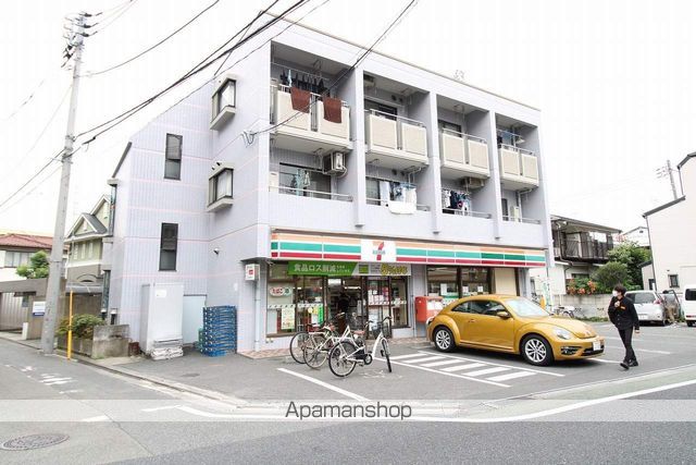 コンビニ　セブンイレブン（コンビニ）まで297m