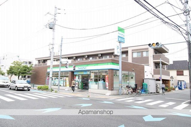 コンビニ　ファミリーマート（コンビニ）まで308m