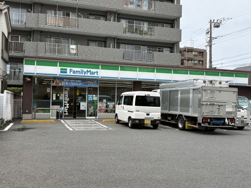 コンビニ　ファミリーマート小向西町店（コンビニ）まで459m