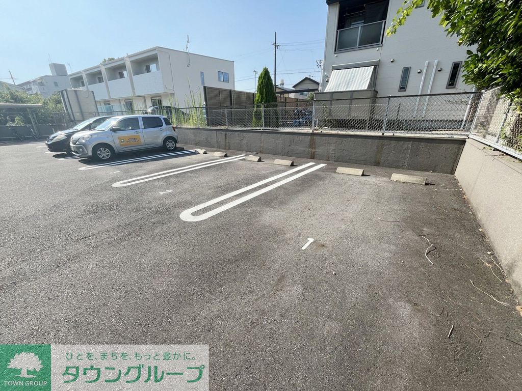 駐車場　駐車場
