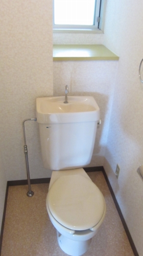 トイレ　参考画像。現況優先です。