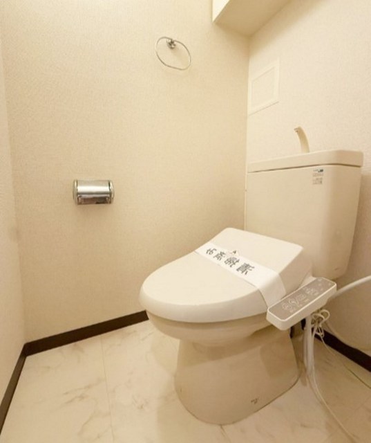 トイレ　別部屋同仕様タイプ