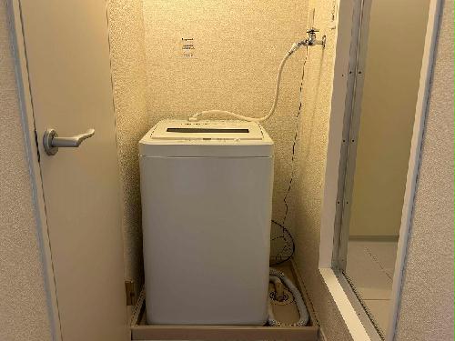 その他設備　※同タイプ部屋の写真となります（洗濯機）