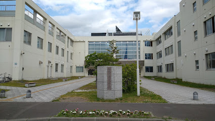 中学校　札幌市立屯田北中学校（中学校）まで2200m