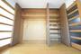 収納　壁一面の収納です！！