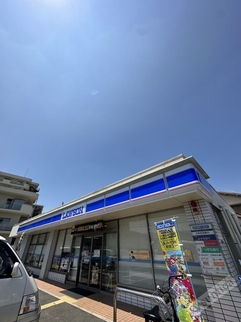 コンビニ　ローソン東大阪若江西新町店（コンビニ）まで838m