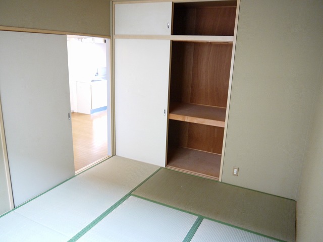 収納　たっぷりとした収納スペースです