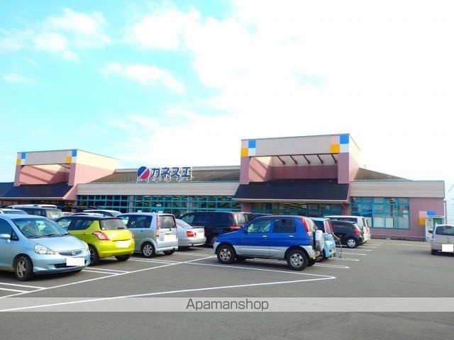 スーパー　カネスエ東員店（スーパー）まで1800m