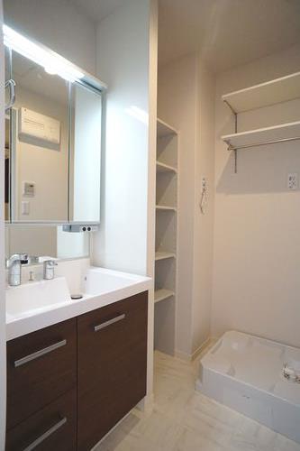 洗面設備　別部屋参考写真。前回募集時の写真です