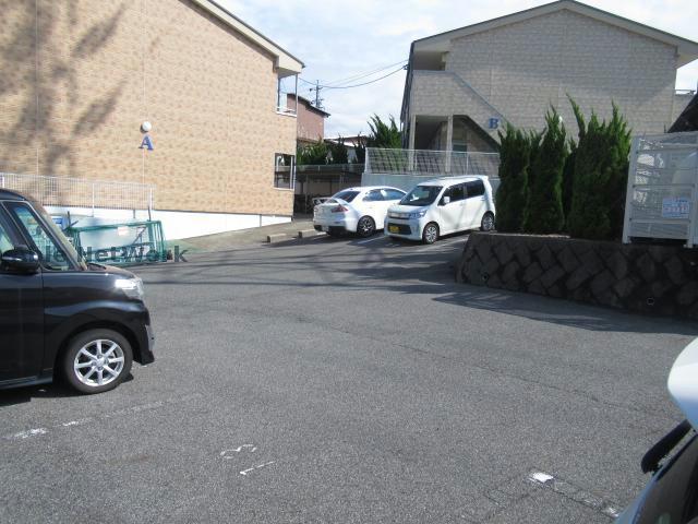 駐車場　駐車場