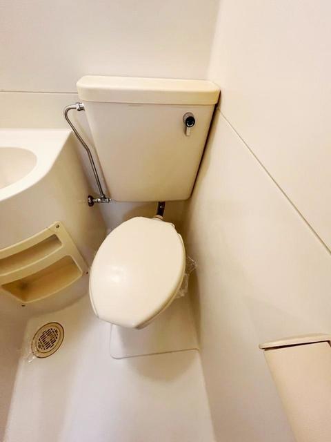 トイレ　同仕様参考写真