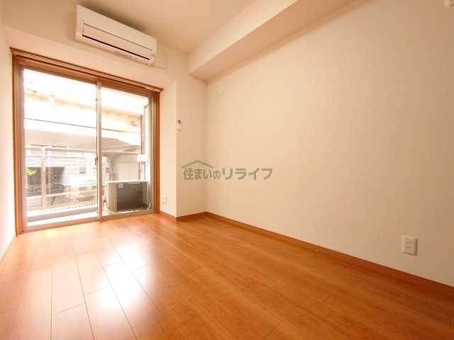 プライムブリス笹塚の居間写真