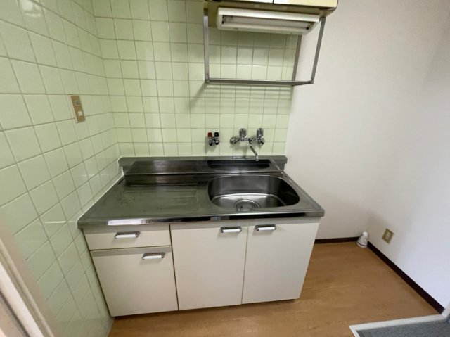 キッチン　(参考)同マンション他部屋の写真