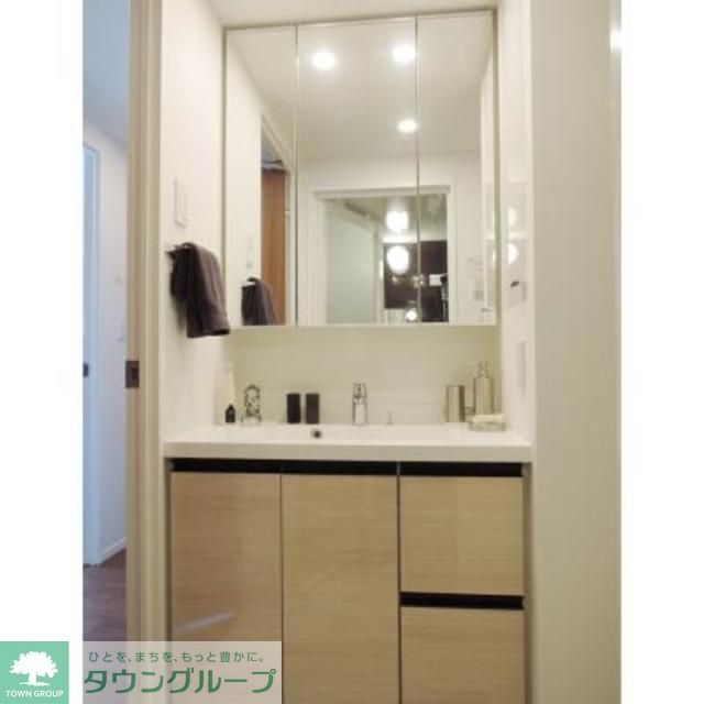 洗面設備　※写真は同タイプ住戸です。