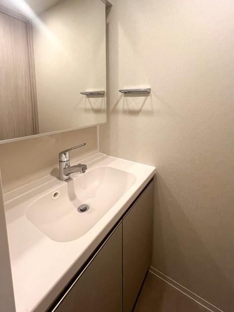 洗面設備　※写真は同タイプ住戸です。