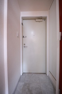 Branche目黒 401号室 4階の玄関写真