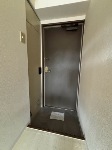 メゾン楠の玄関写真