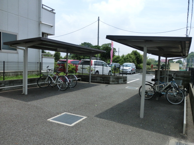 その他　屋根付き駐輪場