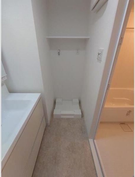 リアレクト白壁の内装写真