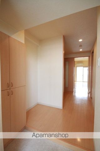 広島電鉄横川線 寺町駅 徒歩4分 13階建 築17年の玄関写真