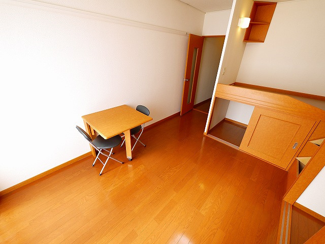 その他部屋・スペース　広くて明るい寝室
