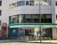 コンビニ　ファミリーマート 神田岩本町一丁目店（コンビニ）まで338m