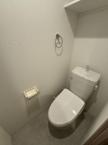 トイレ　参考写真：別部屋タイプ
