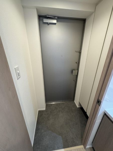 玄関　参考写真：別部屋タイプ