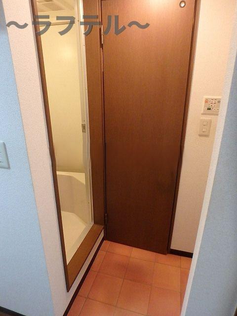 玄関　別部屋イメージ写真