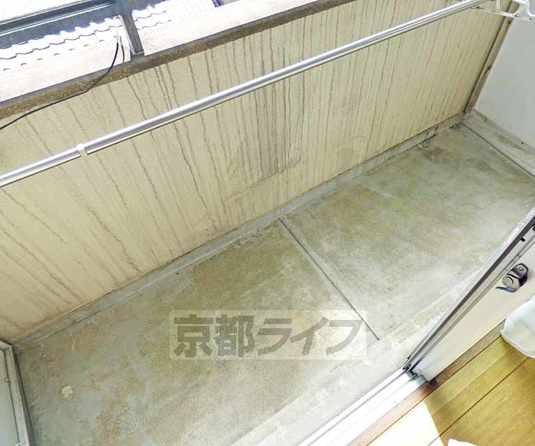 バルコニー　広々としたバルコニーです。