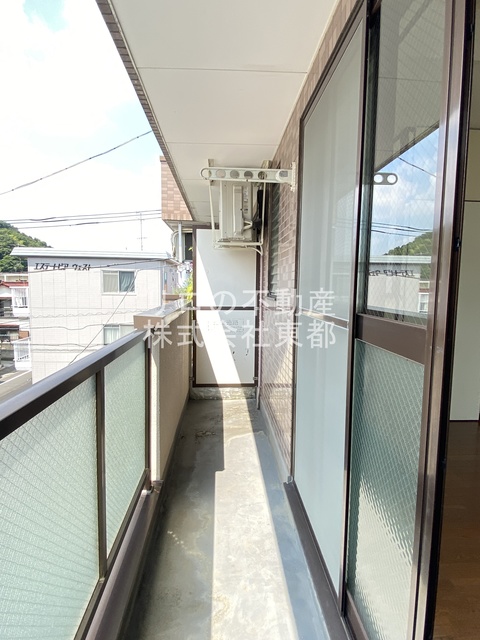 バルコニー　バルコニー付！お天気のいい日は洗濯物も気持ちよく干せますね！