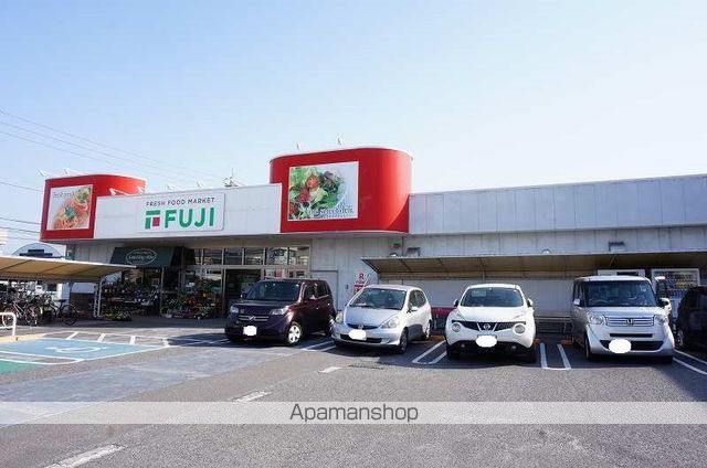 スーパー　フジ高岡店（スーパー）まで373m