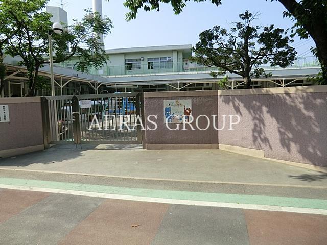 幼稚園・保育園　烏山北保育園（幼稚園・保育園）まで244m