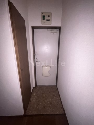 玄関　収納もある玄関です