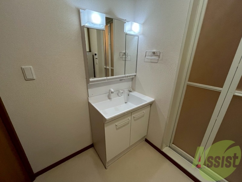 洗面設備　こちらに洗面台があります。朝の洗顔はこちらで。