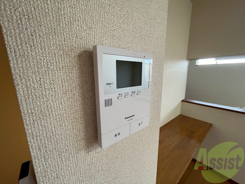 その他設備　ＴＶモニター付インターホンです。来客者の顔が見えるので安心！