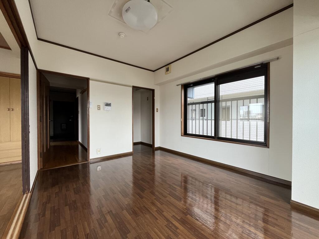 仙台市地下鉄南北線 富沢駅 徒歩7分 6階建 築36年の居間写真