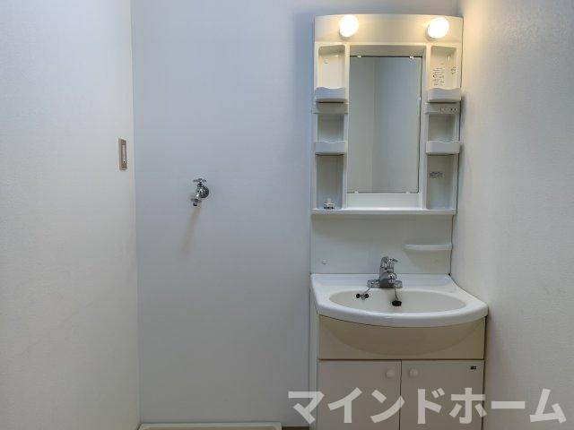 洗面設備　脱衣スペースもあります